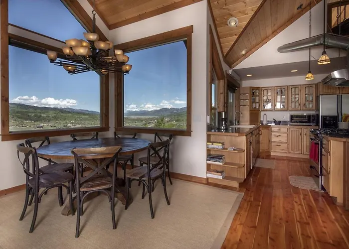 Scenic Ridge With Panoramic Mountain Views Near Alpine, Utah *