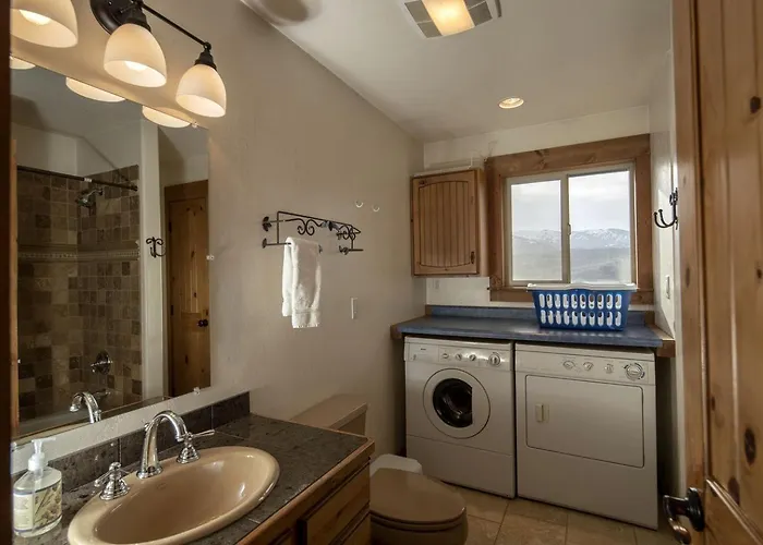 Scenic Ridge With Panoramic Mountain Views Near Alpine, Utah Holiday home