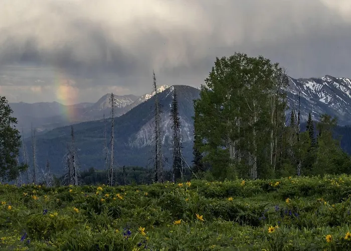 Scenic Ridge With Panoramic Mountain Views Near Alpine, Utah Alpine